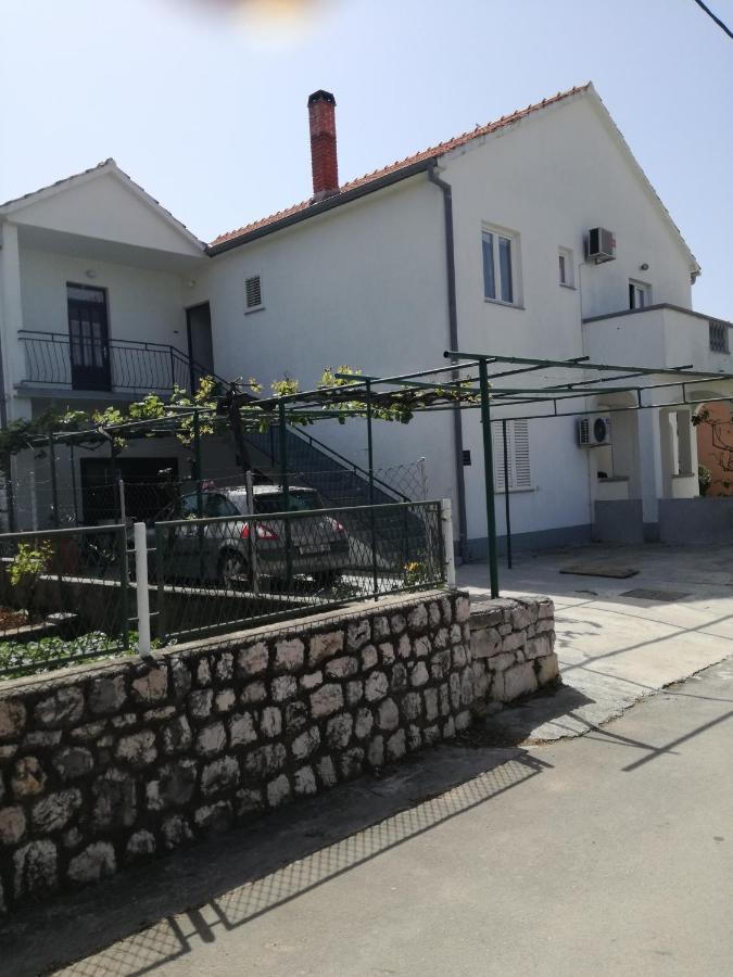 Apartmani Lukacic Biograd na Moru Kültér fotó
